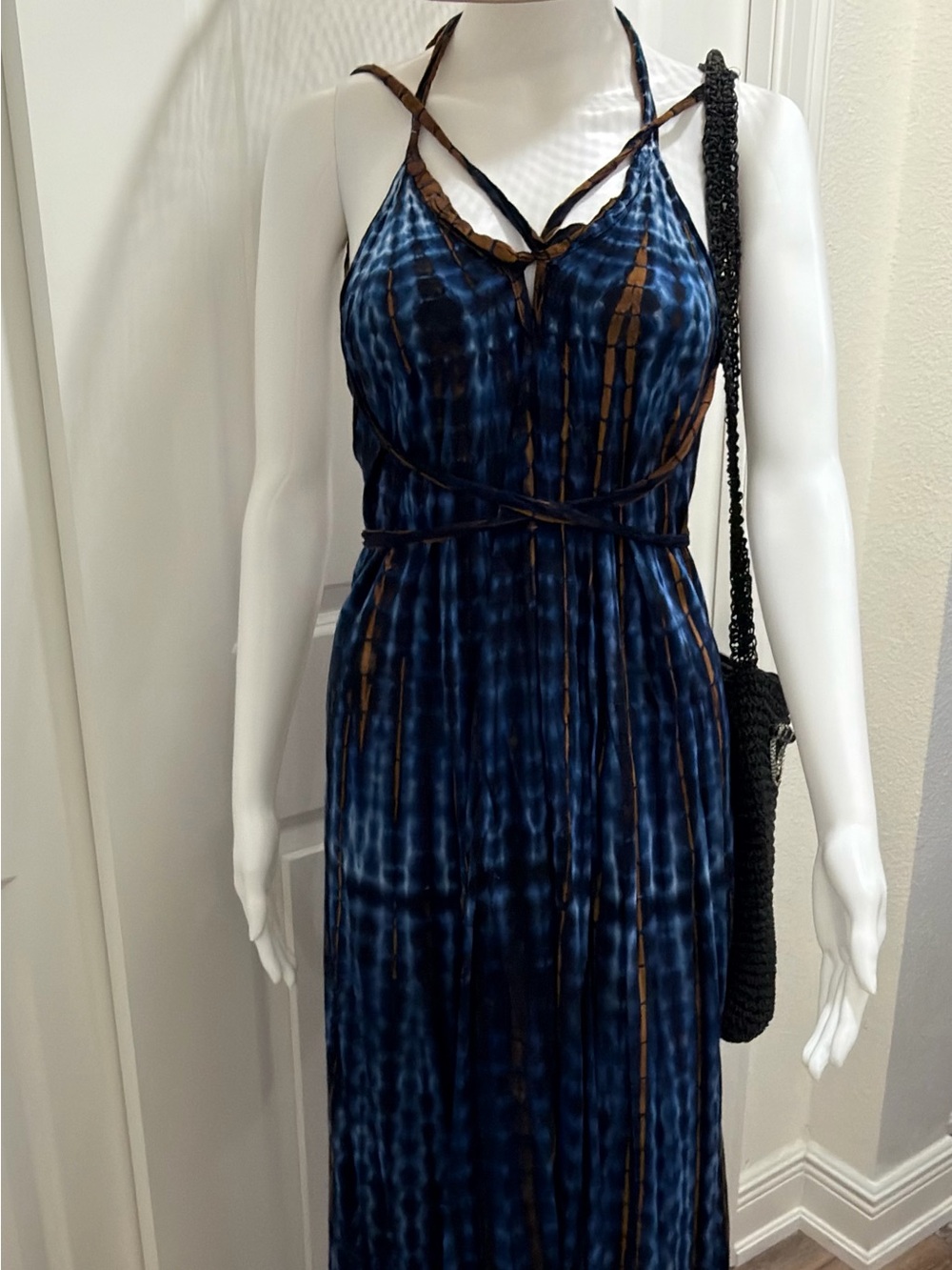 Beautiful backless vacation/beach/summer dress.